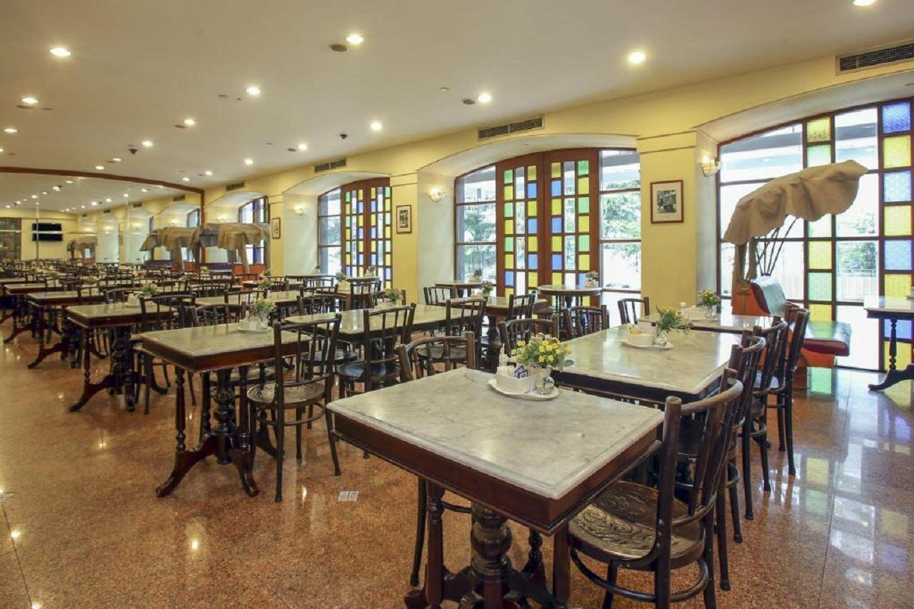 Royal Khách sạn 4*